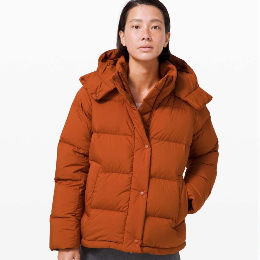 lululemon wunder puff size 8, colour - saffron. Excellent condition.